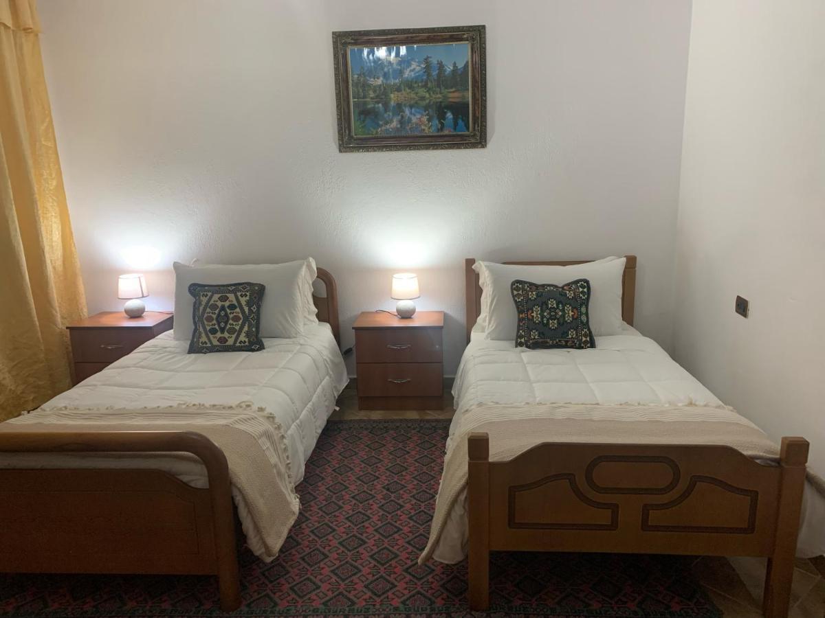 Vila Demaj! Free Parking Берат Екстер'єр фото
