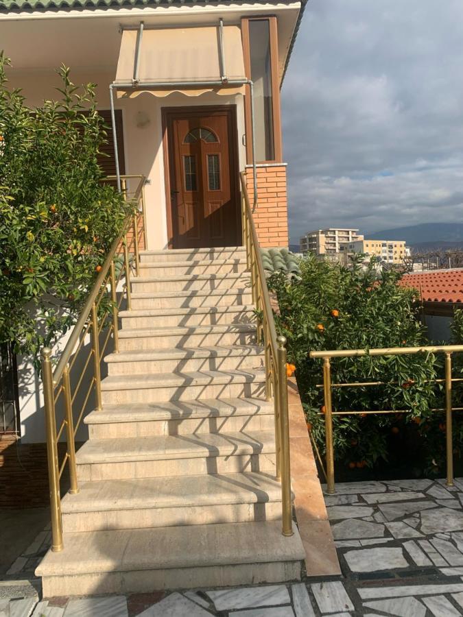 Vila Demaj! Free Parking Берат Екстер'єр фото