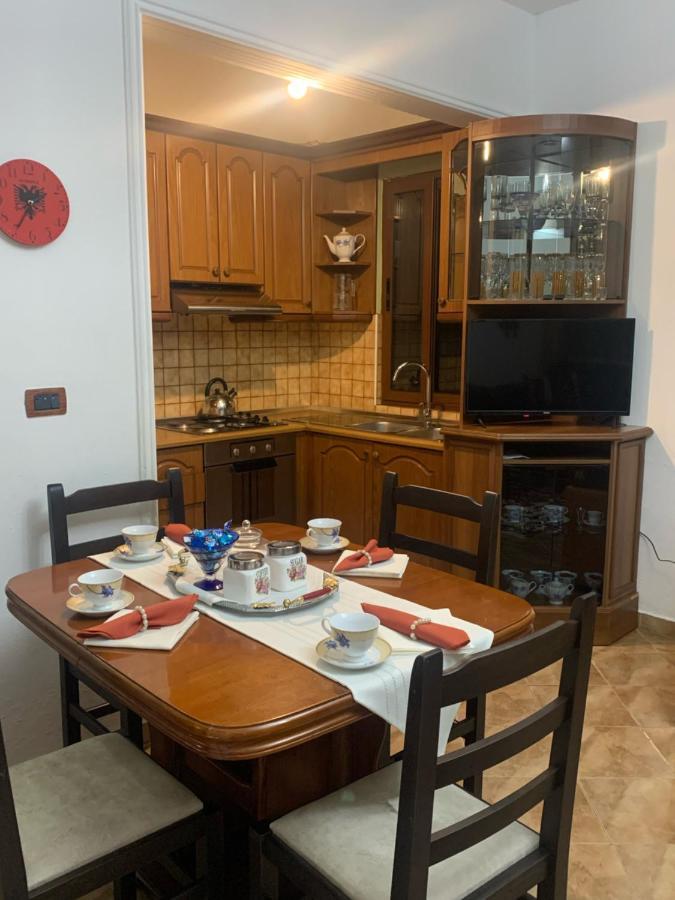 Vila Demaj! Free Parking Берат Екстер'єр фото