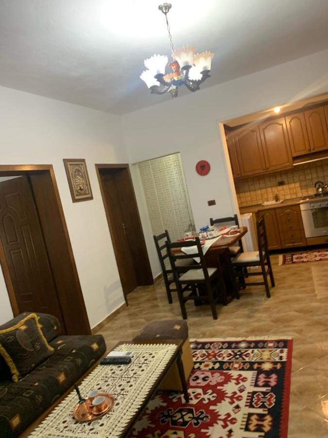 Vila Demaj! Free Parking Берат Екстер'єр фото