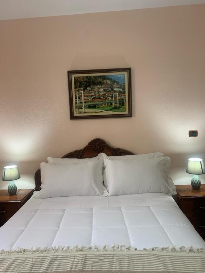 Vila Demaj! Free Parking Берат Екстер'єр фото