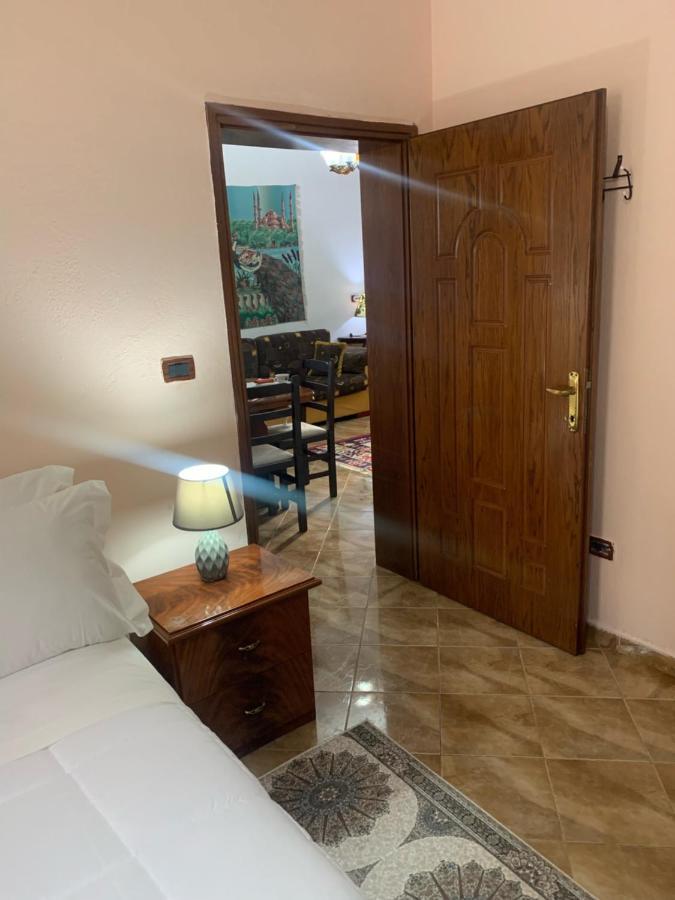 Vila Demaj! Free Parking Берат Екстер'єр фото