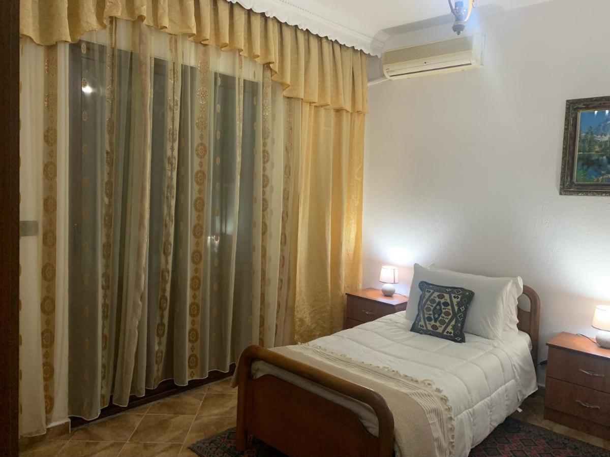 Vila Demaj! Free Parking Берат Екстер'єр фото