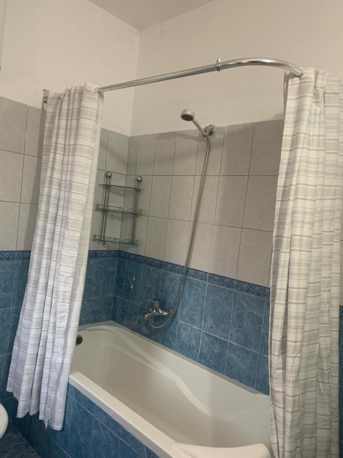 Vila Demaj! Free Parking Берат Екстер'єр фото